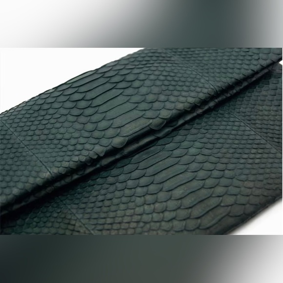 PARKER & HYDE phyton skin clutch perfect like new - Picture 3 of 6